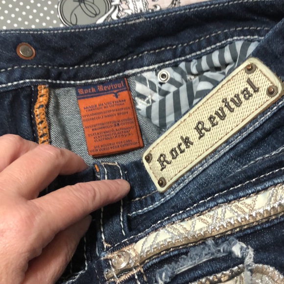 Rock Revival Nancy Easy Crop Jeans size 28 - Picture 8 of 10